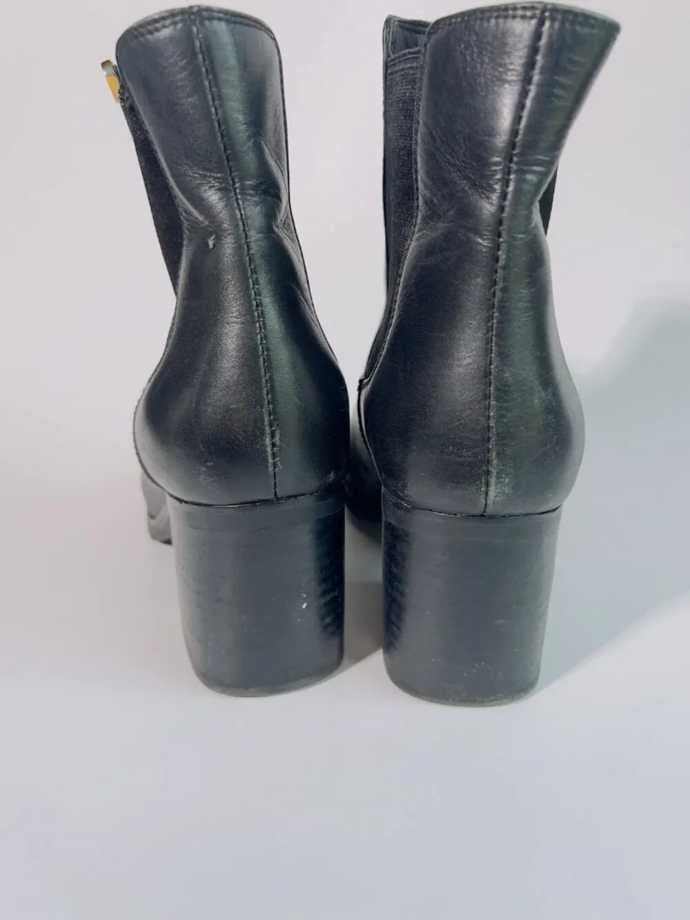 Tory Burch Miller Chelsea Ankle Boots Black Leather Women’s Size 7.5 M - Picture 2 of 9